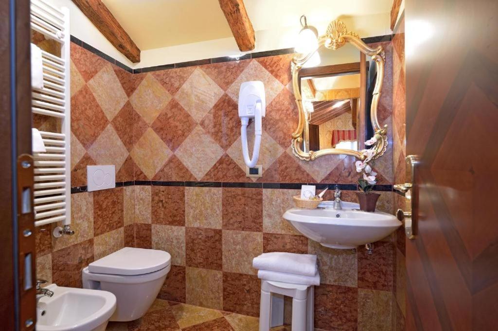 Ca' San Zaccaria Hotel Venice Exterior photo