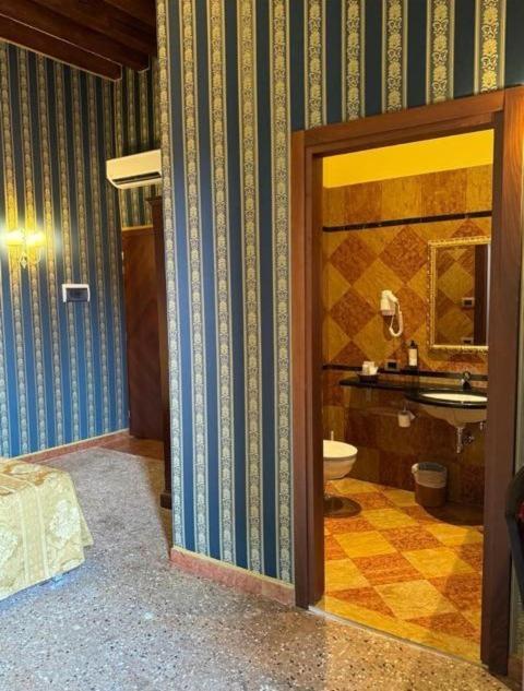 Ca' San Zaccaria Hotel Venice Exterior photo